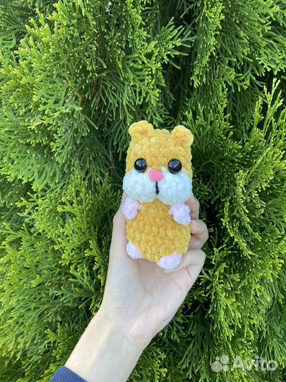 Вязаные мягкие игрушки и брелки
