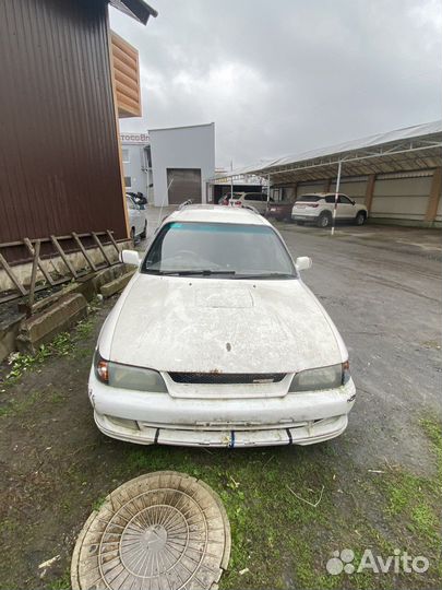 Toyota corolla 2000год