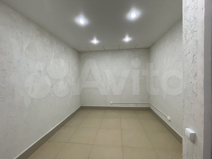 Помещение, 11,2 м2, новый ремонт, первая линия