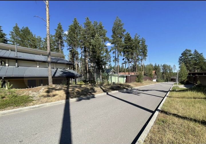 Коттедж 210 м² на участке 10 сот.