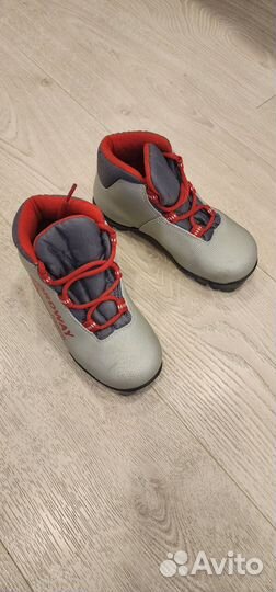 Лыжи детские 120 с ботинками 30 размер бу