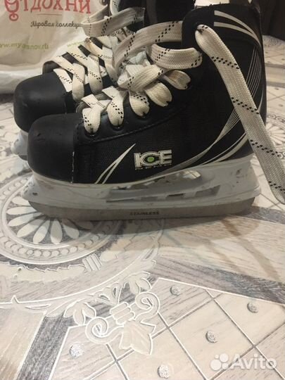 Коньки хоккейные 35