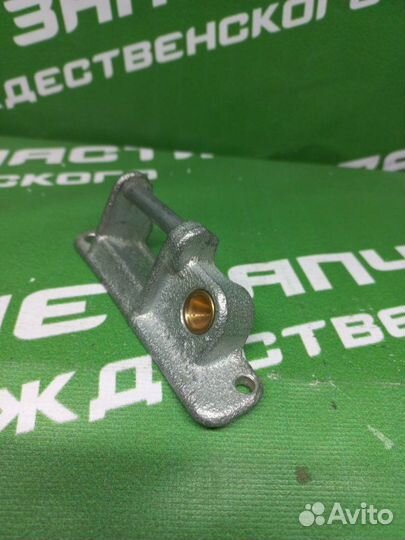 Фиксатор замка багажника Лада 2111