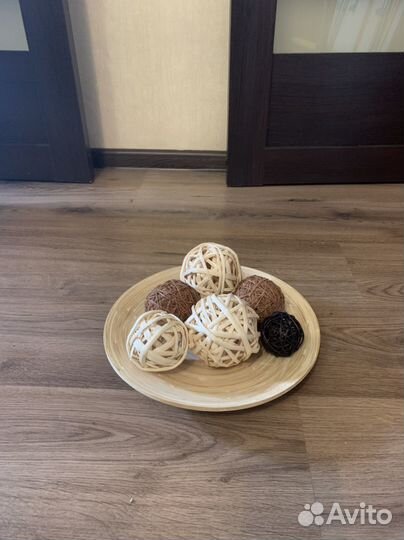 Тарелка блюдо с шарами декор икея