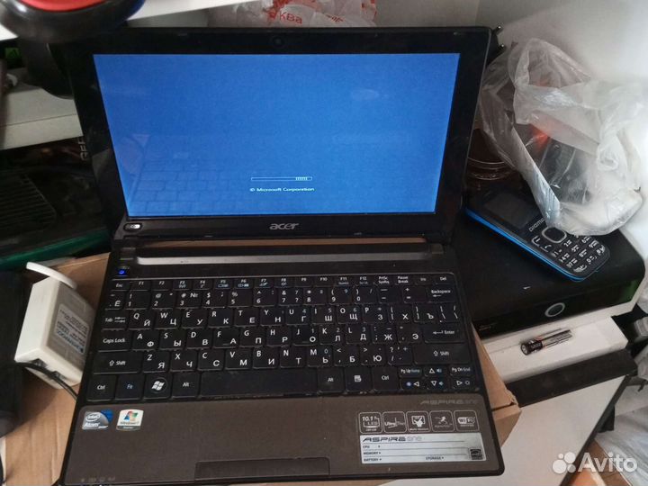 Acer aspire one