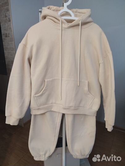 Спортивный костюм женский