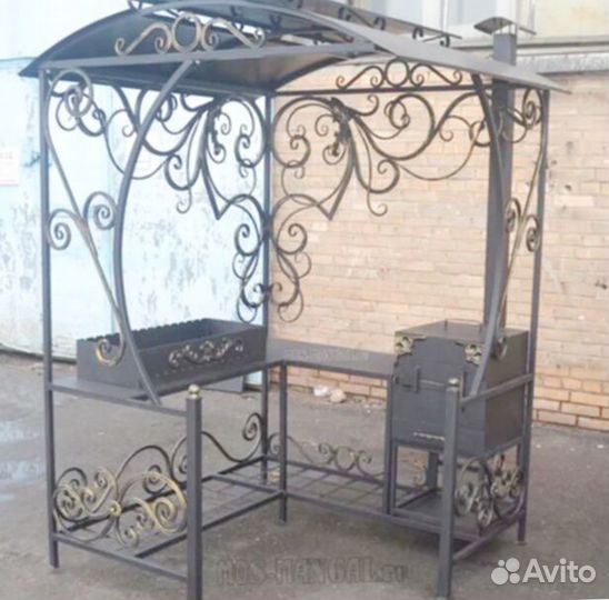 Мангальная зона с крышей