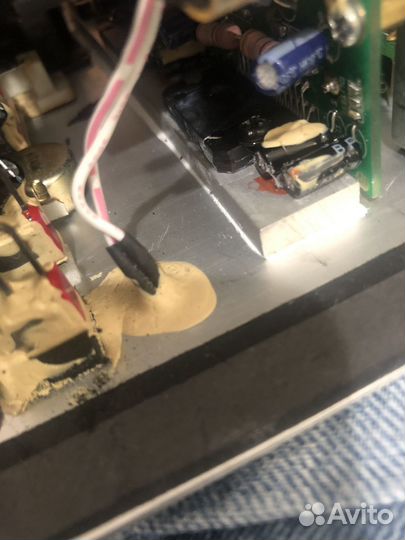 Усилитель для сабвуфер неисправный Focal iCub2