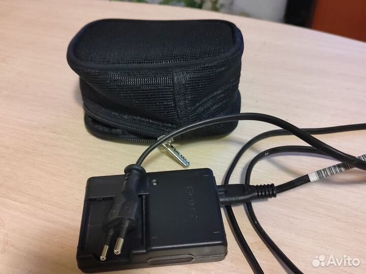 Компактный фотоаппарат