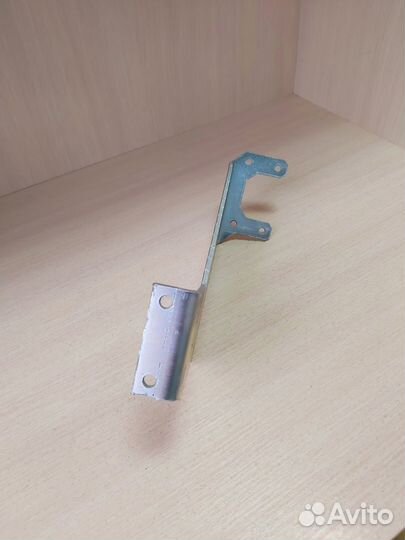 Кронштейн контурного фонаря прицепа мзса 817716/8