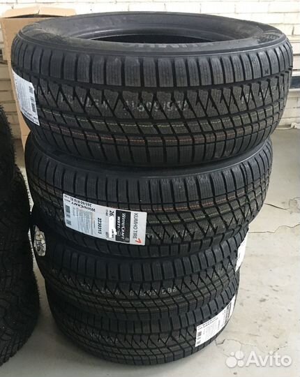 Kumho WinterCraft WS71 295/40 R20