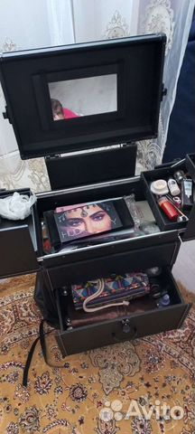 Визажный чемодан