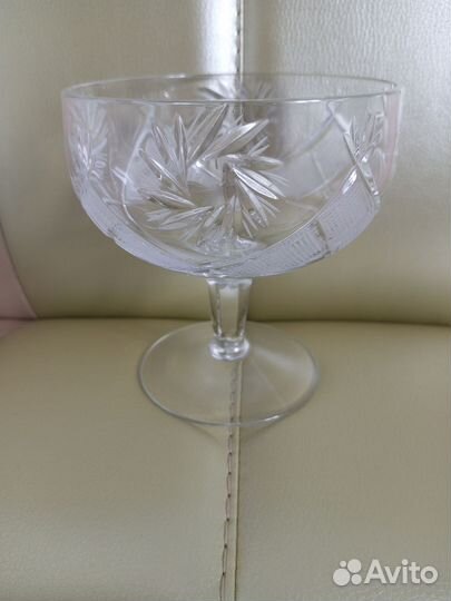 Хрустальная конфетница