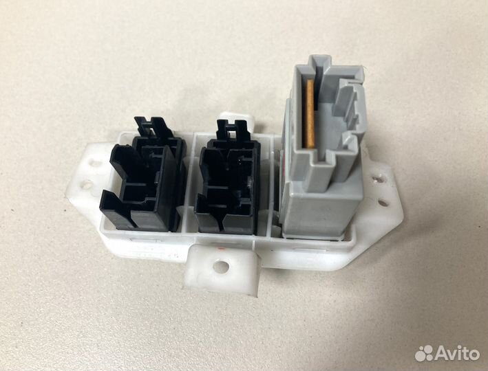 Блок регулировки света фар Mitsubishi 8614A038