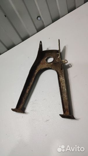 Центральная подножка Рига 16