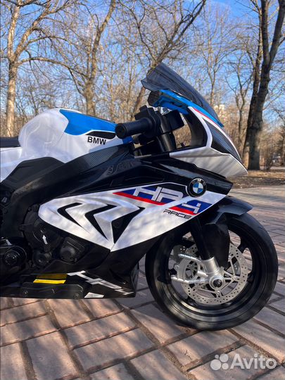 Детский мотоцикл BMW HP4 Race