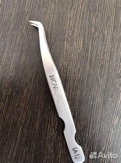 Пинцет для ресниц