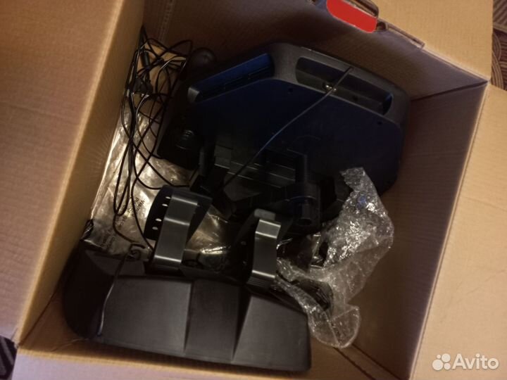 Игровой руль logitech momo racing