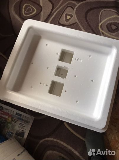 Корпус новый инкубатора 77 яиц