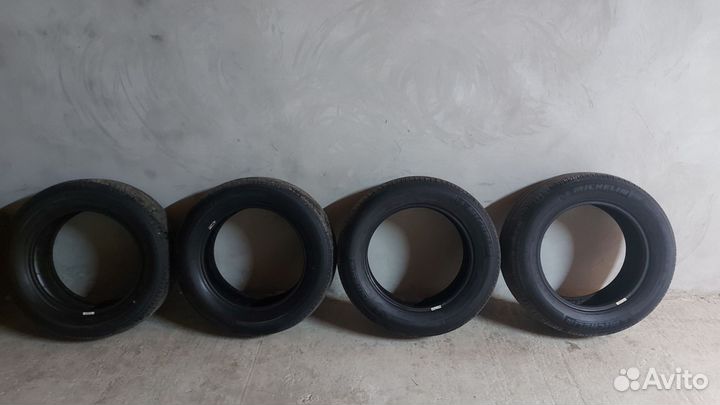 Michelin Agilis 215/60 R16