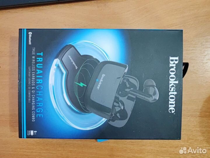 Беспроводные наушники Brookstone Tru Air charge