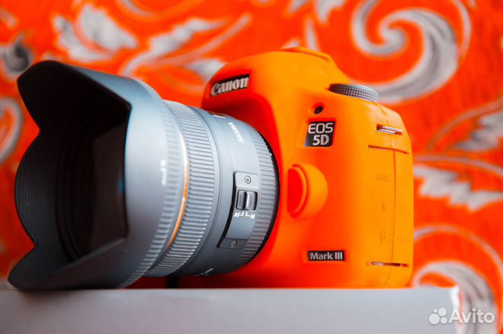 Canon 5D mark III +портретный Sigma 50mm 1.4