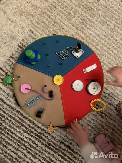 Игрушка Бизиборт