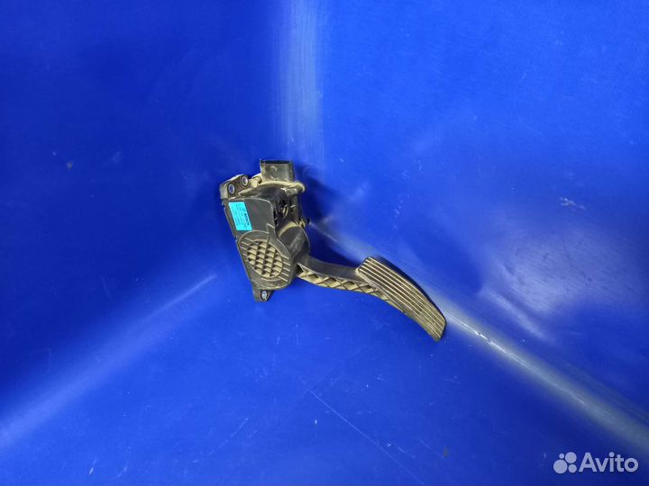 Педаль газа LADA Granta Kalina 2