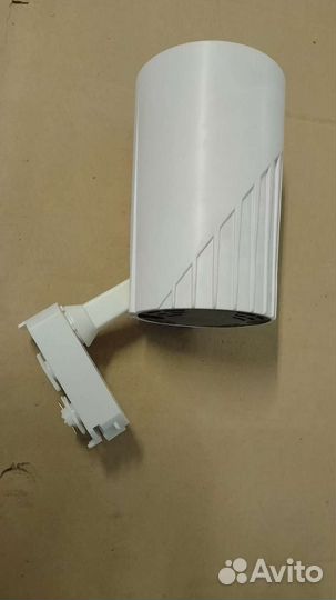 Светильник светодиодный трековый. Новый