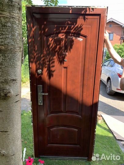 Дверь входная бу 2050*860