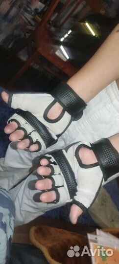 Перчатки кожзам для карате