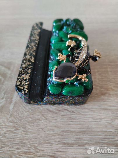 Подставка для телефона из эпоксидной смолы