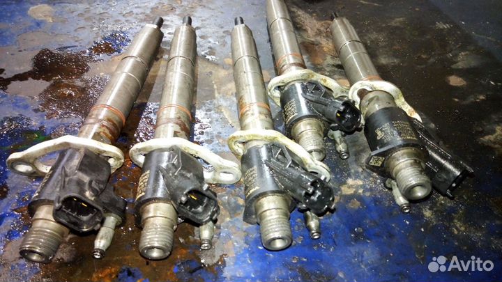 Топливная форсунка 31303238 вольво с D5204T3