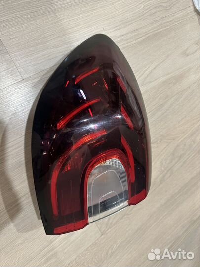 Renault capture задний левый фонарь наружний
