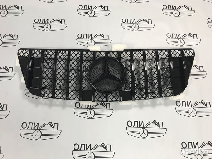 Решетка радиатора на Mercedes ML W164 рест
