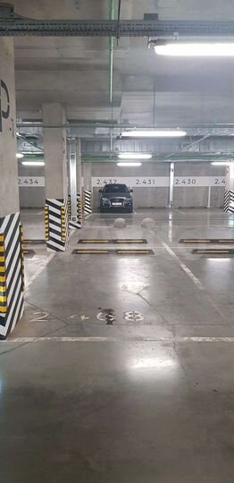 Машиноместо