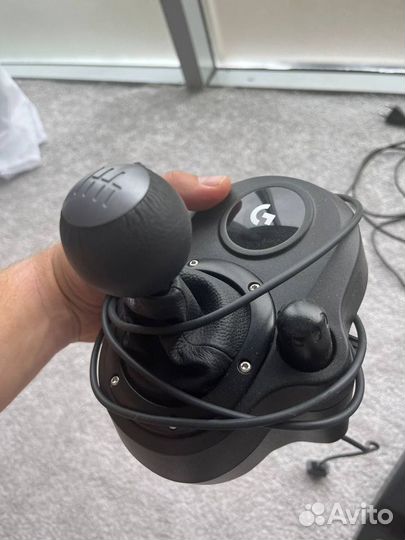 Logitech G920 Driving Force (руль и коробка, Xbox)