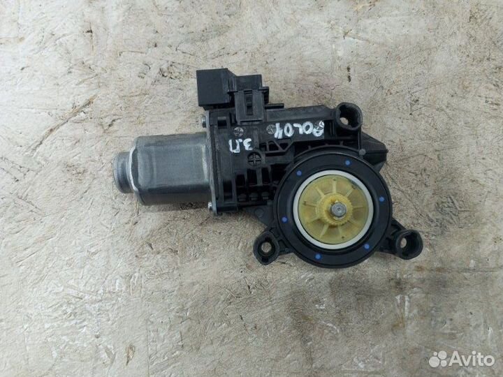 Мотор стеклоподъемника задний правый Volkswagen