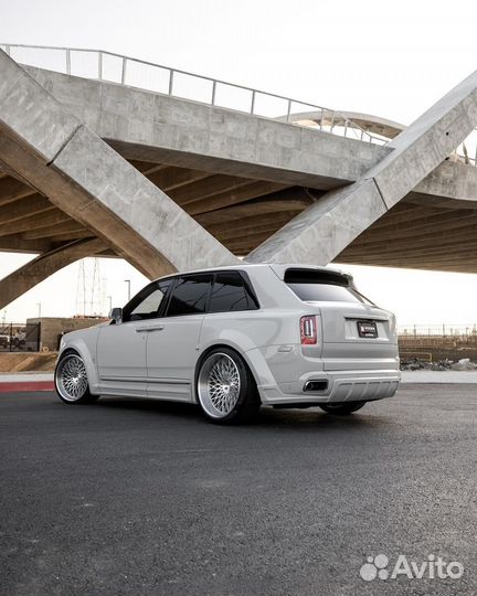 Ковные диски GT Forged R23 на Rolls-Royce Cullinan