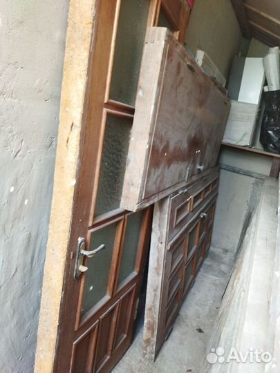 Продам три дубовые двери