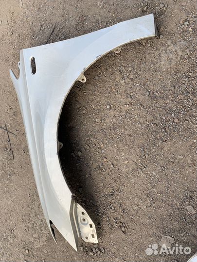 Крыло переднее левое на поло седан
