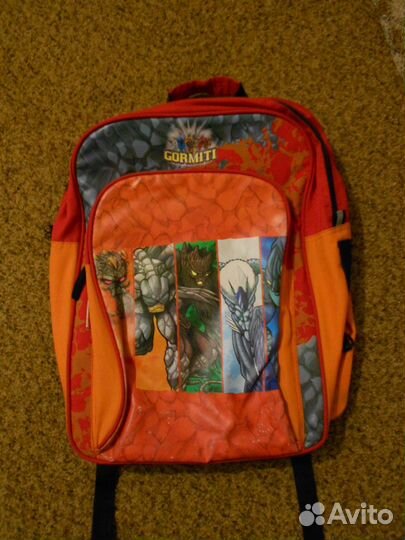 Рюкзак и сумки для школы