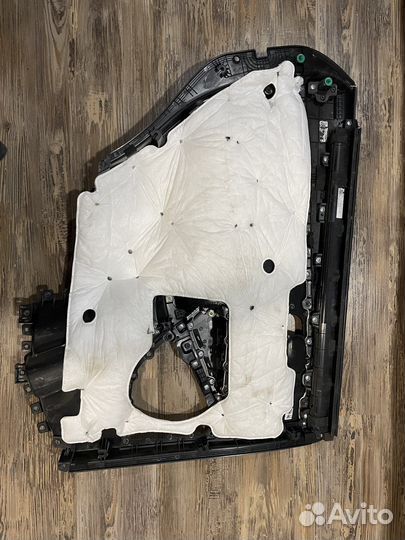 Обшивка двери задней правой