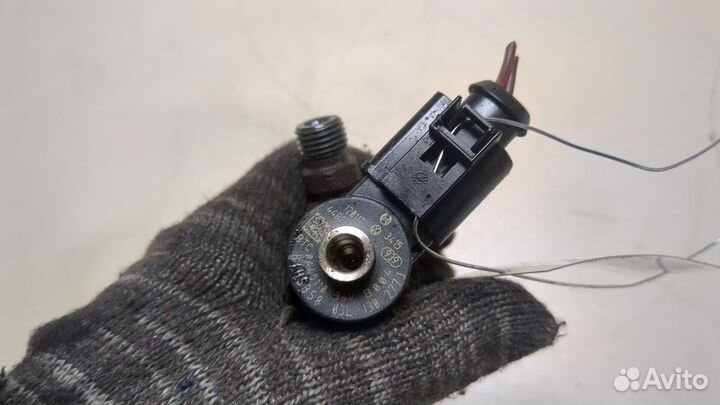 Форсунка топливная Skoda SuperB, 2012