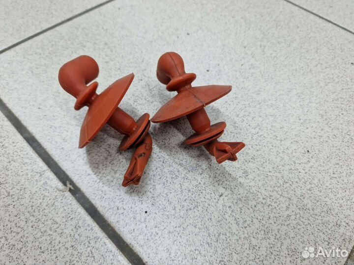 Клапан для стока воды Audi A8 D2 / S8 4D0260113B