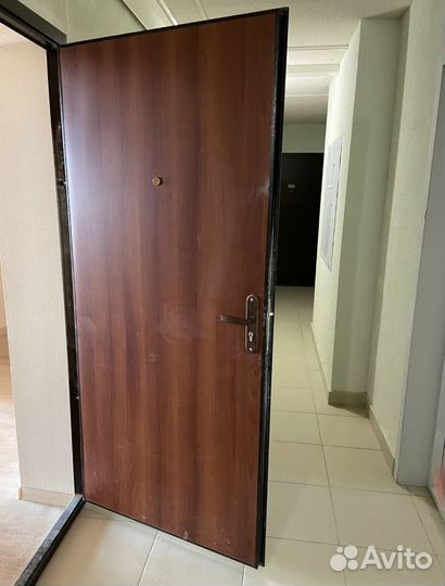 Дверь входная металлическая