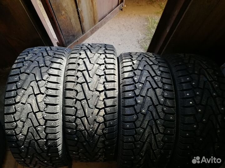 Pirelli Winter Ice Zero 225/45 R17 94T