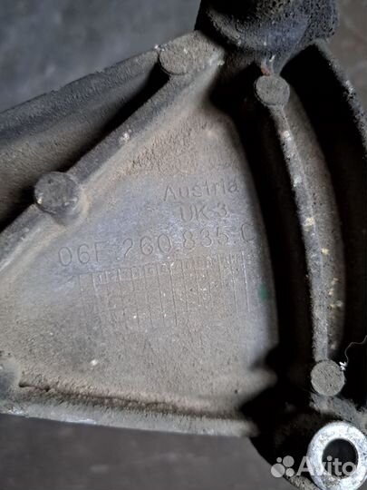 Кронштейн компрессора кондиционера Audi A6 C6