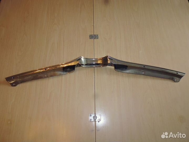 Молдинг капота Toyota Corolla Verso