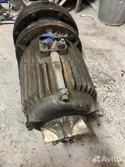 Двигатель редуктор